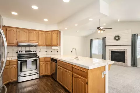 841 Whittier Ave, Clovis, CA 93611 photo 14