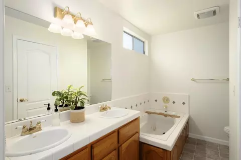 841 Whittier Ave, Clovis, CA 93611 photo 17