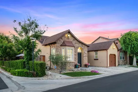 3613 Utah Ln, Clovis, CA 93619 photo 2