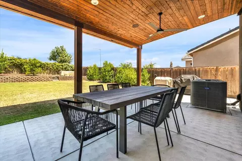 859 Windmill Ave, Clovis, CA 93619 photo 35