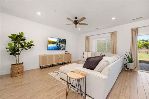 859 Windmill Ave, Clovis, CA 93619 photo 7