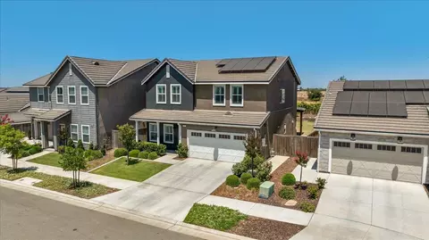 859 Windmill Ave, Clovis, CA 93619 photo 2