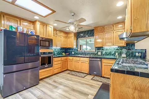 12743 E Gettysburg Ave, Sanger, CA 93657 photo 9