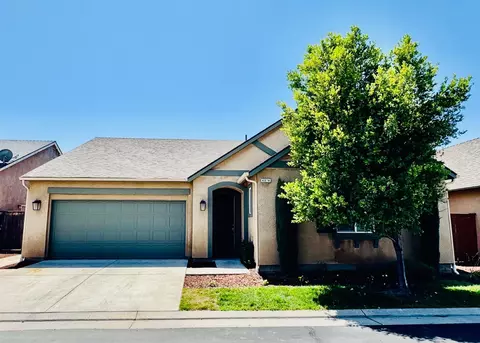 4074 Heritage Ln, Clovis, CA 93619 photo 1