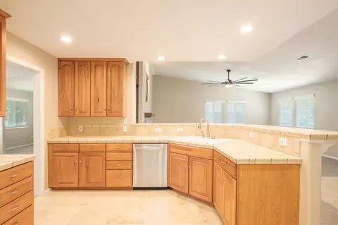 2142 Austin Ave, Clovis, CA 93611 photo 14