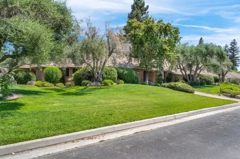 1917 Evergreen Pl, Madera, CA 93637 photo 8