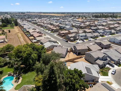 1567 Las Rosas Ave, Clovis, CA 93619 photo 34