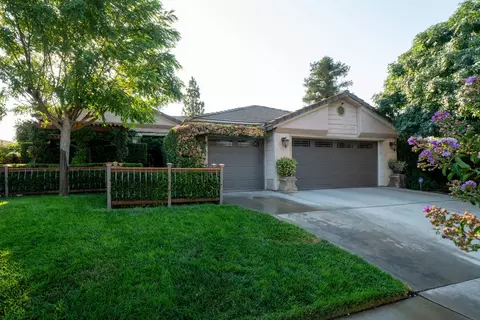 2001 Aspen Ln, Madera, CA 93637 photo 2