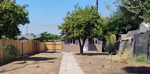 824 Columbia St, Madera, CA 93638 photo 3