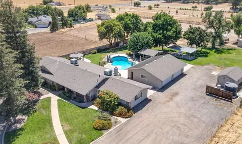 5091 N Marjan Ave, Clovis, CA 93619 photo 1