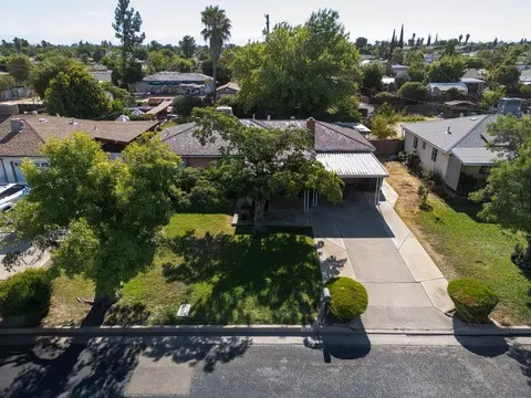 1213 Fresno St, Madera, CA 93638 photo 1