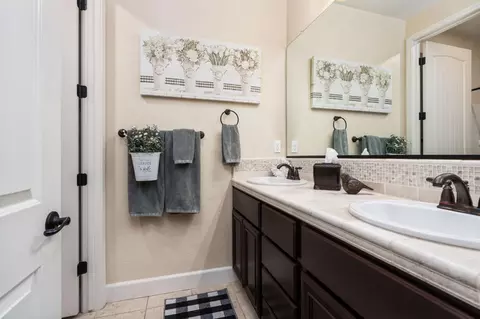 3236 Ashcroft Ave, Clovis, CA 93619 photo 25