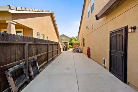 3236 Ashcroft Ave, Clovis, CA 93619 photo 54