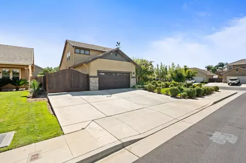 3236 Ashcroft Ave, Clovis, CA 93619 photo 2