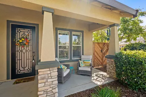 3236 Ashcroft Ave, Clovis, CA 93619 photo 5