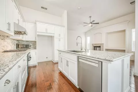 1047 Loyola Ave, Clovis, CA 93619 photo 20