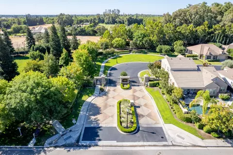 1047 Loyola Ave, Clovis, CA 93619 photo 50