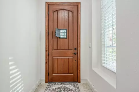 1047 Loyola Ave, Clovis, CA 93619 photo 5