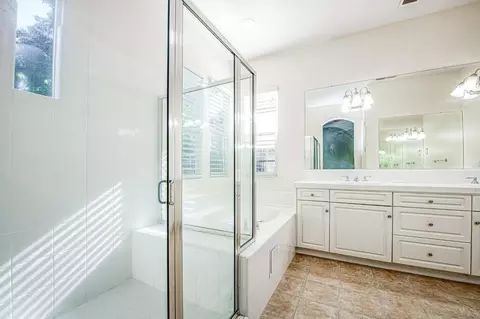 1047 Loyola Ave, Clovis, CA 93619 photo 32