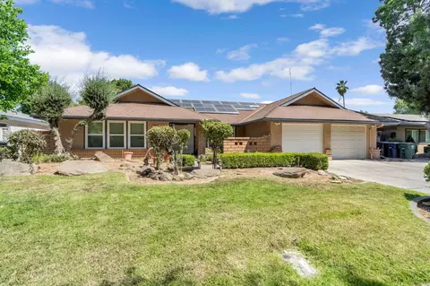 105 Mainberry Dr, Madera, CA 93637 photo 2