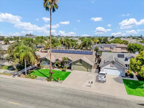 1454 Cedar Ln, Lemoore, CA 93245 photo 9