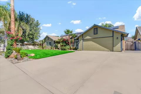 1454 Cedar Ln, Lemoore, CA 93245 photo 5