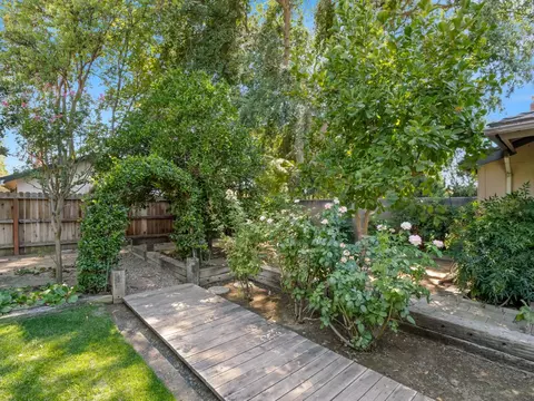 135 Villa Ave, Clovis, CA 93612 photo 49