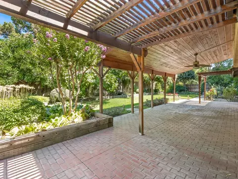 135 Villa Ave, Clovis, CA 93612 photo 40