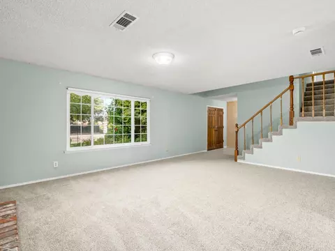 135 Villa Ave, Clovis, CA 93612 photo 11