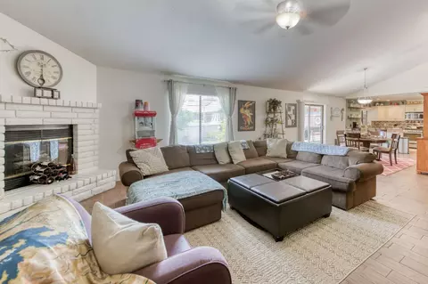 237 Fairbanks Ave, Sanger, CA 93657 photo 7