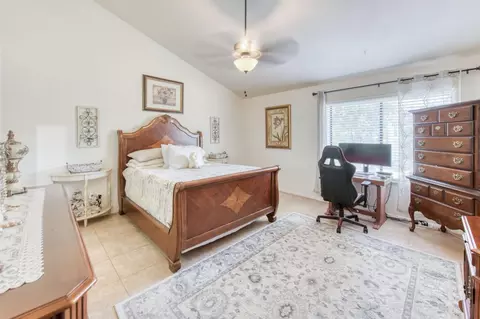 237 Fairbanks Ave, Sanger, CA 93657 photo 16