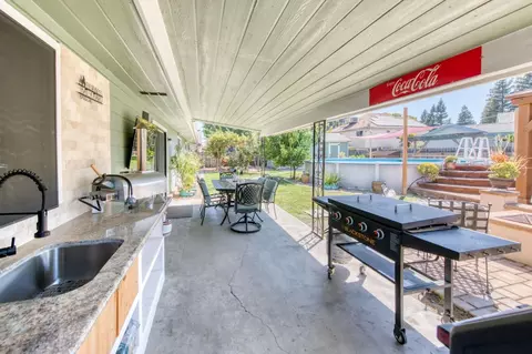 237 Fairbanks Ave, Sanger, CA 93657 photo 27
