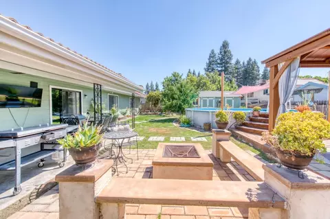 237 Fairbanks Ave, Sanger, CA 93657 photo 28