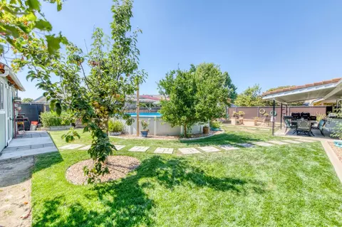 237 Fairbanks Ave, Sanger, CA 93657 photo 33