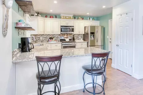 237 Fairbanks Ave, Sanger, CA 93657 photo 15