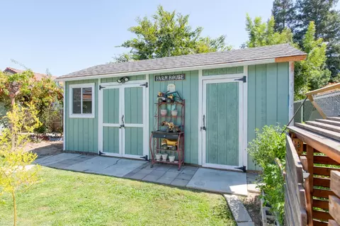 237 Fairbanks Ave, Sanger, CA 93657 photo 31