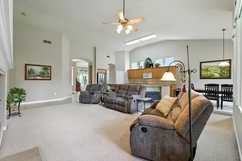 2552 Blackwood Ave, Clovis, CA 93619 photo 19