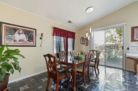 15701 W Kearney Blvd, Kerman, CA 93630 photo 8