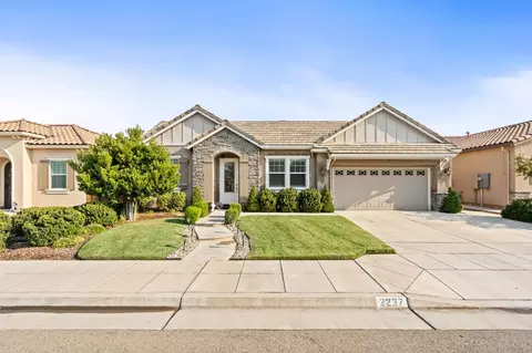2237 Donner Ave, Clovis, CA 93611 photo 1