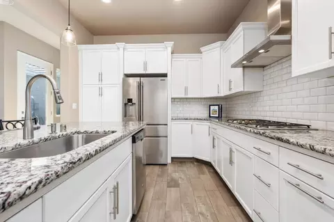 2237 Donner Ave, Clovis, CA 93611 photo 10