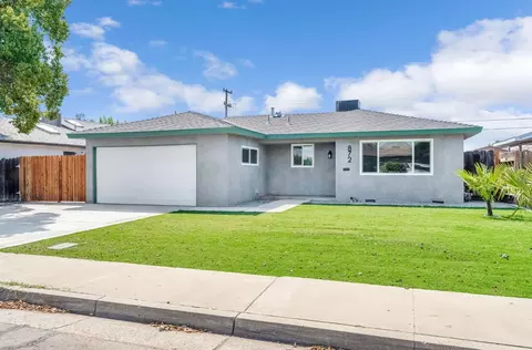 872 W Fairmont Ave, Clovis, CA 93612 photo 3