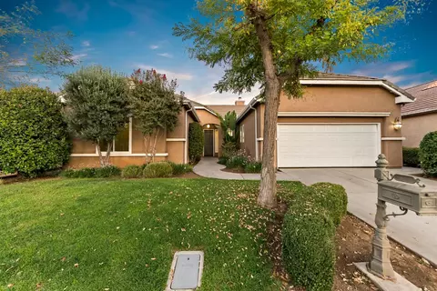 4648 N Windward Way, Clovis, CA 93619 photo 1