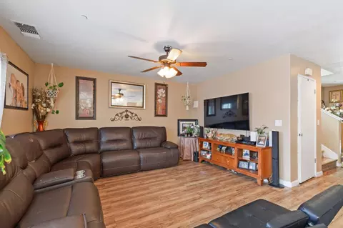 631 Persimmon St, Madera, CA 93638 photo 11