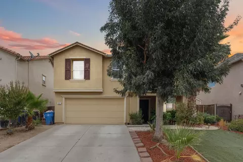 631 Persimmon St, Madera, CA 93638 photo 1