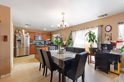 631 Persimmon St, Madera, CA 93638 photo 10