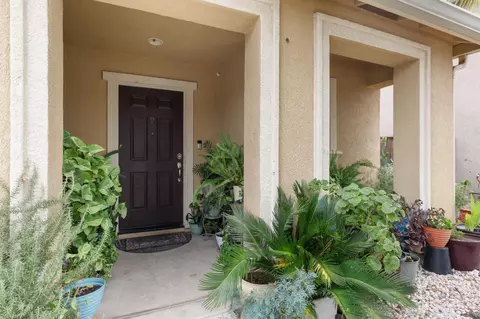 631 Persimmon St, Madera, CA 93638 photo 3