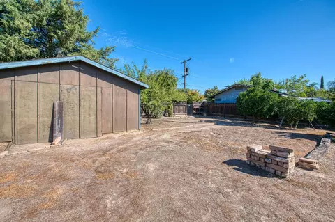 572 W Pico Ave, Clovis, CA 93612 photo 34
