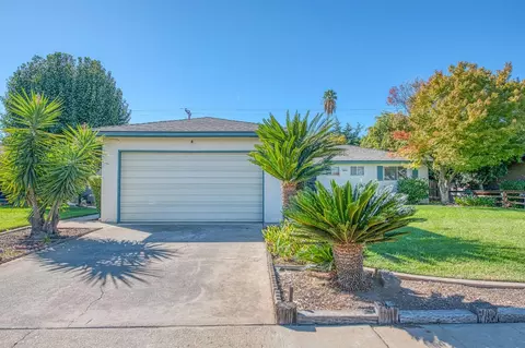 572 W Pico Ave, Clovis, CA 93612 photo 2