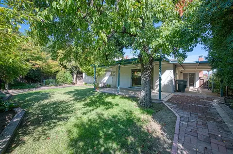 572 W Pico Ave, Clovis, CA 93612 photo 27