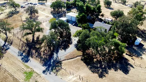 22266 Frontier Rd, Clovis, CA 93619 photo 2